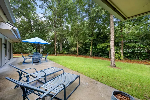 Property Slideshow image 3 of 48 | 10 teal ln, Hilton Head Island, SC, 29926
