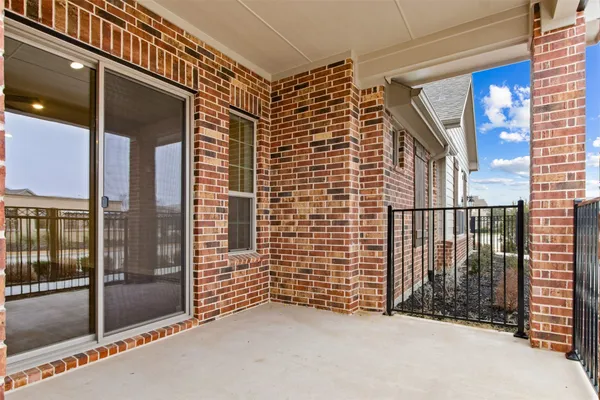Property Slideshow image 3 of 27 | 7247 sauvignon way, Grand Prairie, TX, 75054