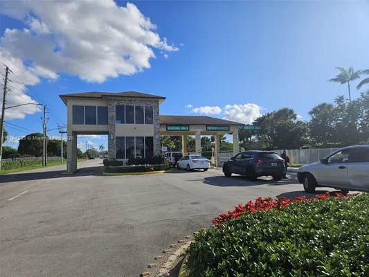 Property Slideshow image 3 of 35 | 1501 sw 134th way apt 209d, Pembroke Pines, FL, 33027