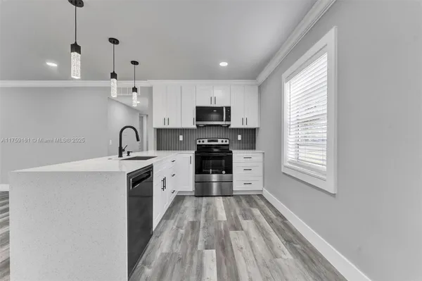 Property Slideshow image 3 of 45 | 38 flanders a 38, Delray Beach, FL, 33484
