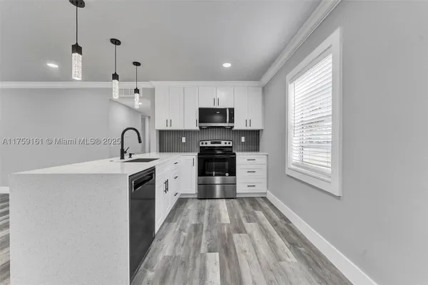 Property Slideshow image 3 of 45 | 38 flanders a 38, Delray Beach, FL, 33484