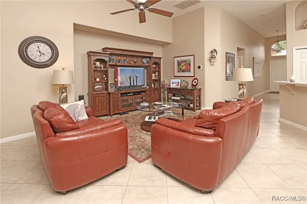 Property Slideshow image 3 of 48 | 565 w doerr path, Hernando, FL, 34442