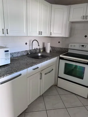 Property Slideshow image 3 of 6 | 90 fanshaw c 90, Boca Raton, FL, 33434