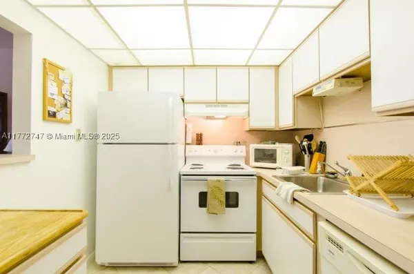 Property Slideshow image 3 of 9 | 251 mansfield f 251f, Boca Raton, FL, 33434