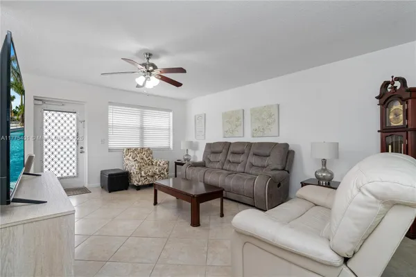 Property Slideshow image 3 of 29 | 40 harwood b 40, Deerfield Beach, FL, 33442