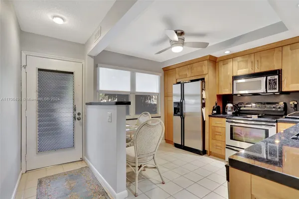 Property Slideshow image 2 of 63 | 2301 lucaya ln m1, Coconut Creek, FL, 33066