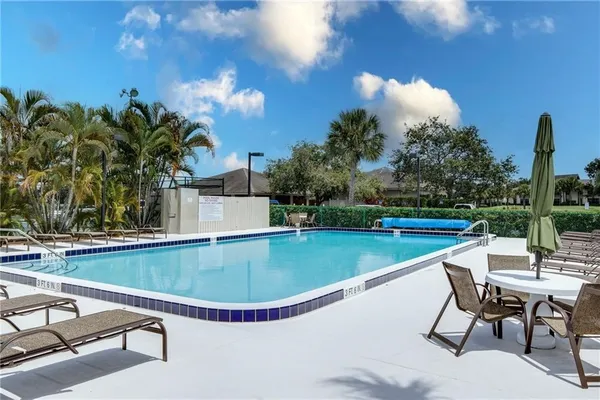 Property Slideshow image 2 of 36 | 33 plantation dr apt 104, Vero Beach, FL, 32966