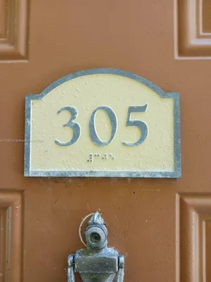 Property Slideshow image 2 of 11 | 7630 westwood dr 305, Tamarac, FL, 33321