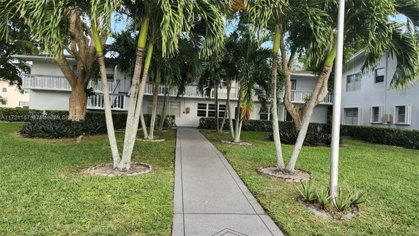 Property Slideshow image 2 of 41 | 564 durham t # 564, Deerfield Beach, FL, 33442