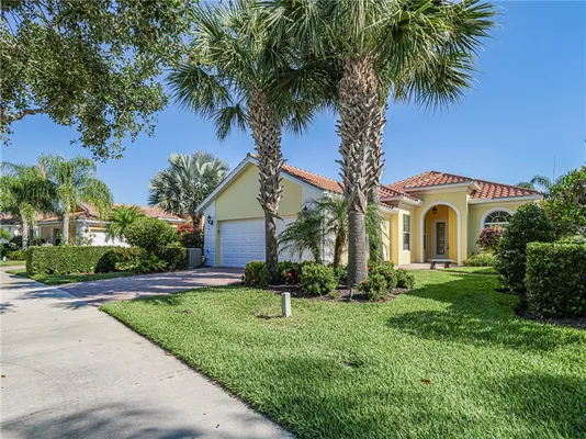 Property Slideshow image 2 of 36 | 5151 formosa cir, Vero Beach, FL, 32967
