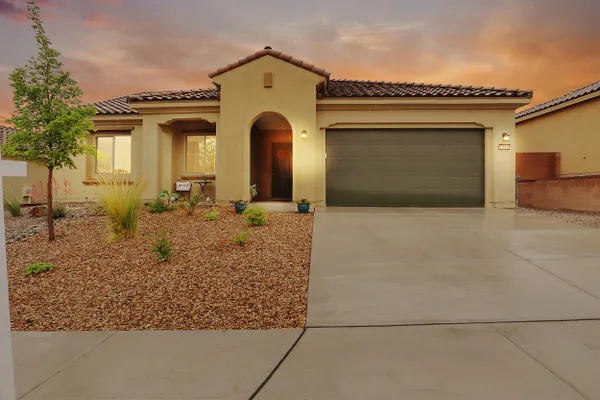 Property Slideshow image 2 of 35 | 9212 crystal creek ln nw, Albuquerque, NM, 87120