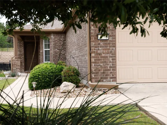 Property Slideshow image 2 of 34 | 834 salado creek ln, Georgetown, TX, 78633