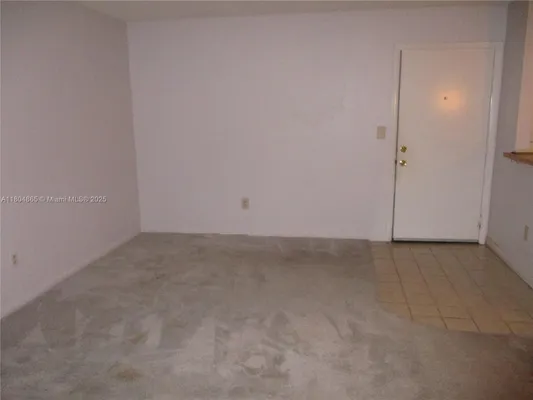 Property Slideshow image 3 of 32 | 9530 n belfort cir 108, Tamarac, FL, 33321