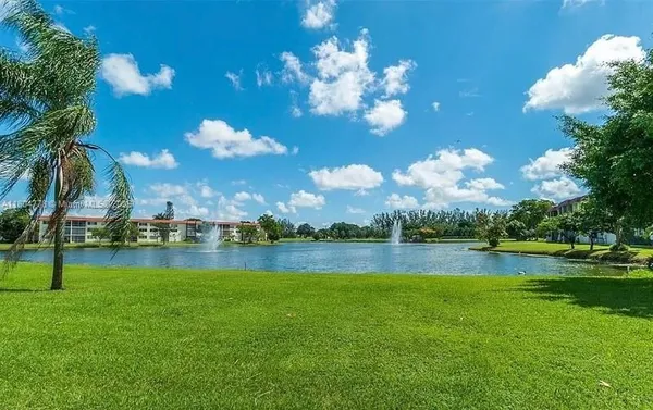Property Slideshow image 3 of 5 | 8930 s hollybrook blvd 210, Pembroke Pines, FL, 33025