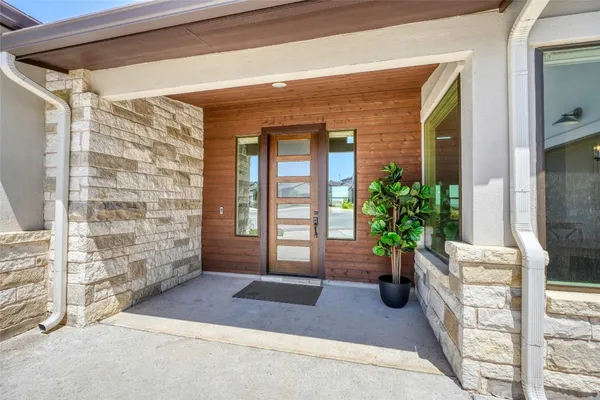 Property Slideshow image 3 of 40 | 111 medici cv, Horseshoe Bay, TX, 78657