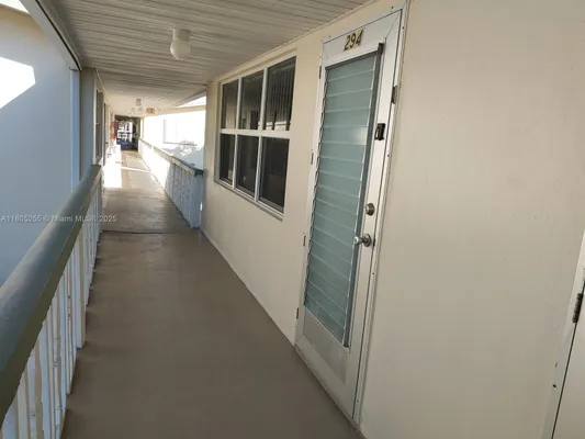 Property Slideshow image 3 of 8 | 294 windsor m # 294, West Palm Beach, FL, 33417