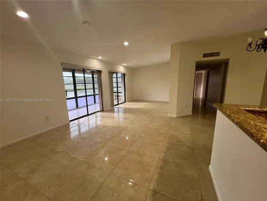 Property Slideshow image 3 of 31 | 9873 n belfort cir 215, Tamarac, FL, 33321