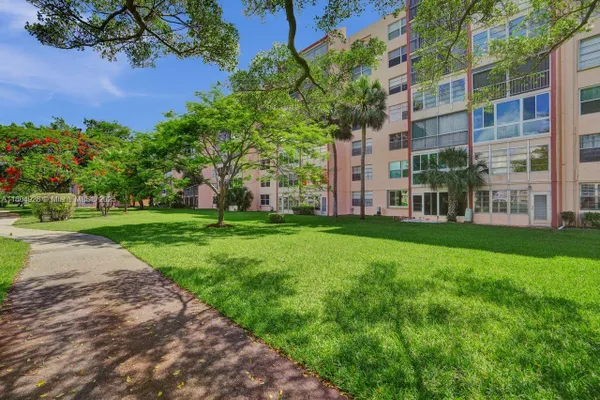 Property Slideshow image 2 of 64 | 14671 bonaire blvd 510, Delray Beach, FL, 33446