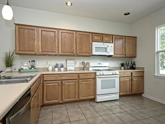 Property Slideshow image 3 of 29 | 708 texas dr, Georgetown, TX, 78633