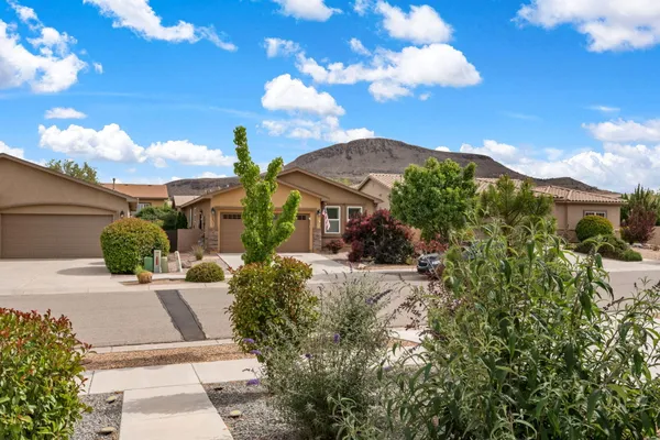 Property Slideshow image 3 of 34 | 240 rio chama cir, Los Lunas, NM, 87031