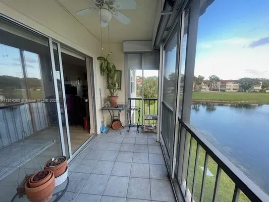 Property Slideshow image 2 of 11 | 361 s hollybrook dr apt 310, Pembroke Pines, FL, 33025