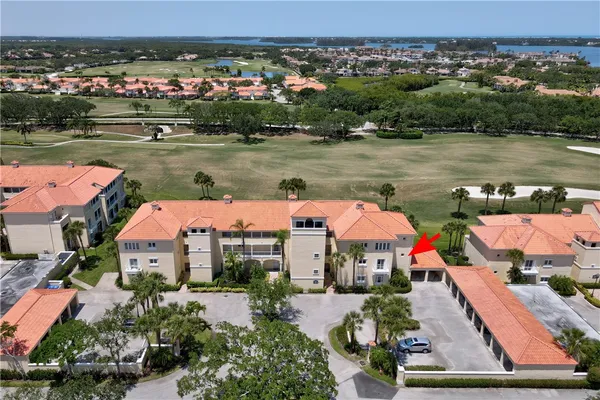 Property Slideshow image 2 of 36 | 5030 harmony cir 204, Vero Beach, FL, 32967