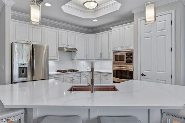 Property Slideshow image 3 of 44 | 3058 aviamar cir, Naples, FL, 34114