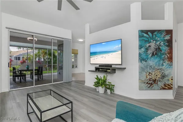 Property Slideshow image 2 of 27 | 170 vista ln, Naples, FL, 34119