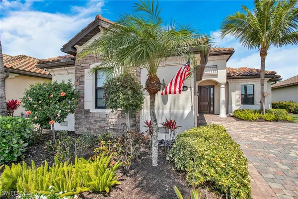 Property Slideshow image 2 of 39 | 2930 aviamar cir, Naples, FL, 34114