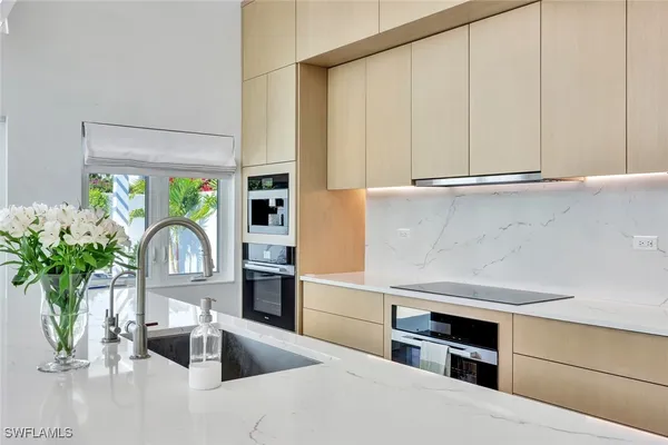 Property Slideshow image 3 of 45 | 7063 villa lantana way # 3, Naples, FL, 34108