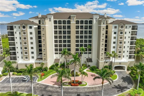 Property Slideshow image 2 of 50 | 11600 court of palms 301, Fort Myers, FL, 33908