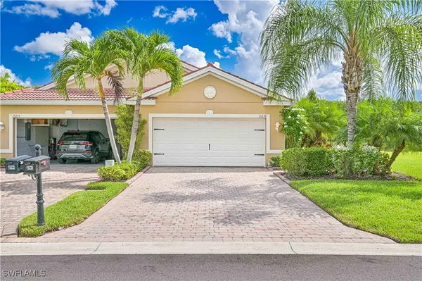 Property Slideshow image 2 of 42 | 15239 ligustrum ln, Alva, FL, 33920