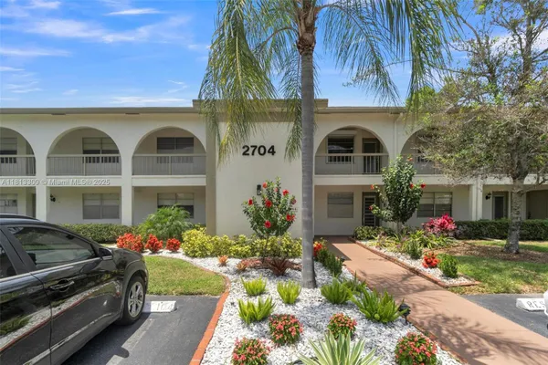 Property Slideshow image 2 of 26 | 2704 nassau bnd j2, Coconut Creek, FL, 33066