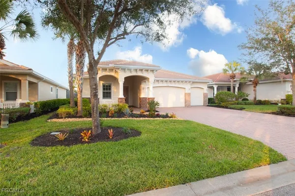 Property Slideshow image 2 of 40 | 3980 otter bend cir, Fort Myers, FL, 33905