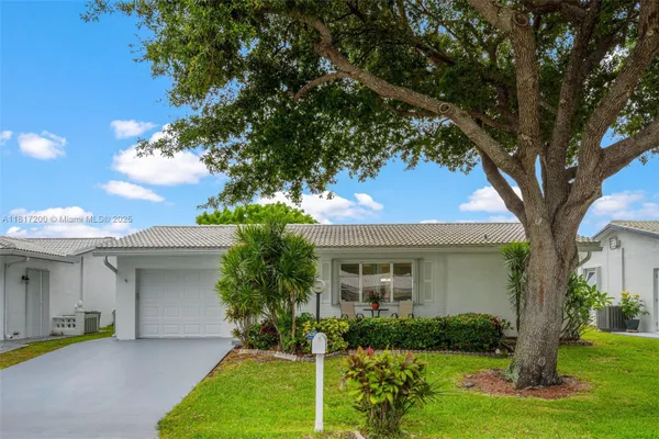 Property Slideshow image 2 of 55 | 1110 nw 90th way, Plantation, FL, 33322