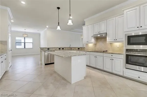 Property Slideshow image 3 of 26 | 28103 kerry ct, Bonita Springs, FL, 34135