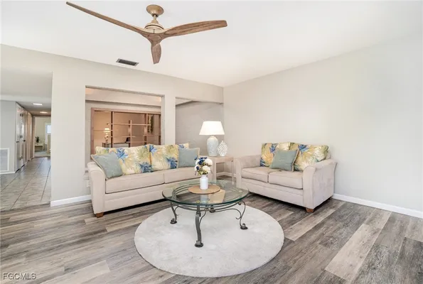 Property Slideshow image 3 of 42 | 1836 pine glade cir, Fort Myers, FL, 33907