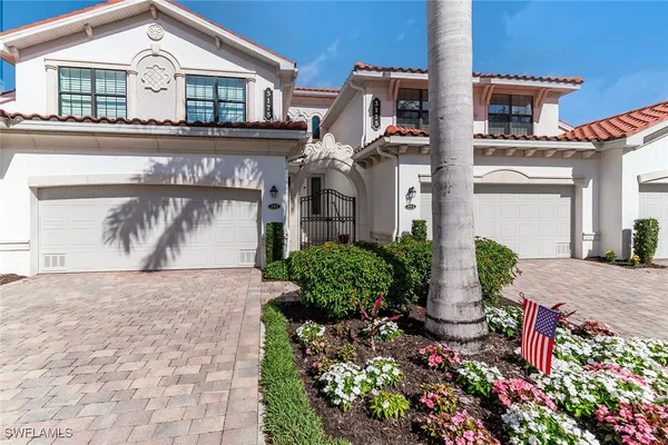 Property Slideshow image 2 of 39 | 3175 serena ln 202, Naples, FL, 34114