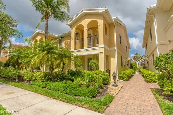 Property Slideshow image 2 of 43 | 8055 sorrento ln, Naples, FL, 34114