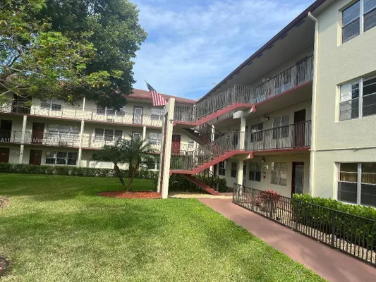 Property Slideshow image 3 of 13 | 150 sw 134th way 209r, Pembroke Pines, FL, 33027