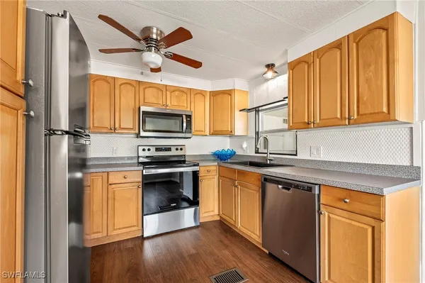 Property Slideshow image 3 of 28 | 40 le mans dr, Naples, FL, 34112