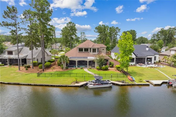 Property Slideshow image 3 of 100 | 18 anchor bay ct, Bluffton, SC, 29910
