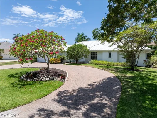 Property Slideshow image 2 of 15 | 626 regatta rd, Naples, FL, 34103