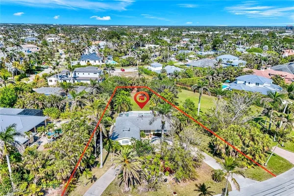 Property Slideshow image 3 of 9 | 289 spring line dr, Naples, FL, 34102