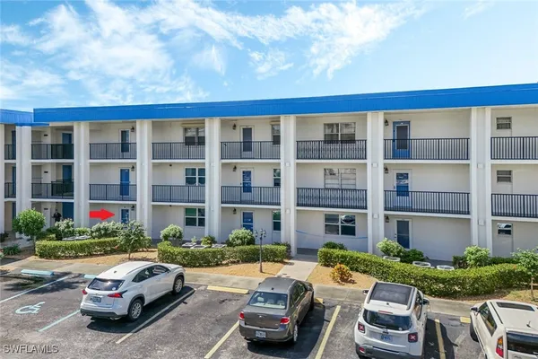 Property Slideshow image 3 of 26 | 1828 pine valley dr 101, Fort Myers, FL, 33907