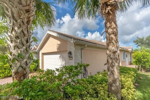 Property Slideshow image 3 of 37 | 8681 erice ct, Naples, FL, 34114