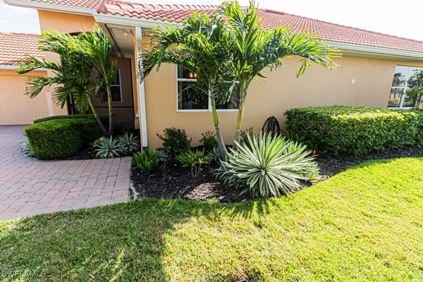 Property Slideshow image 3 of 50 | 9256 breno dr, Fort Myers, FL, 33913