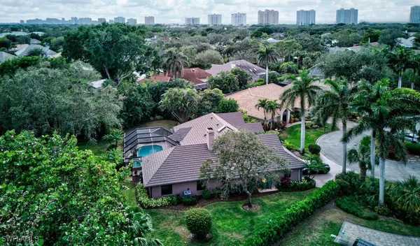 Property Slideshow image 2 of 48 | 812 pine creek ln, Naples, FL, 34108