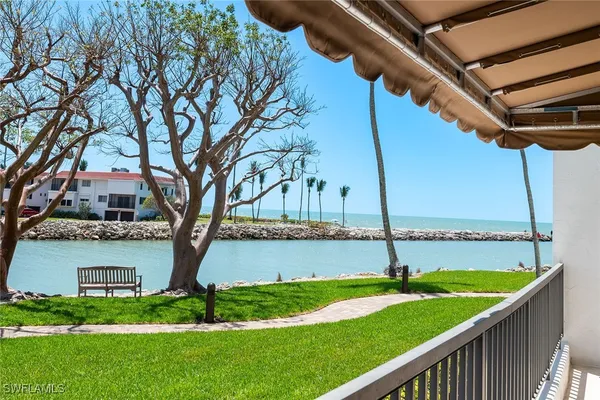 Property Slideshow image 2 of 38 | 2310 gulf shore blvd 112, Naples, FL, 34103