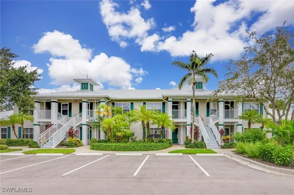 Property Slideshow image 2 of 41 | 7980 mahogany run ln 123, Naples, FL, 34113